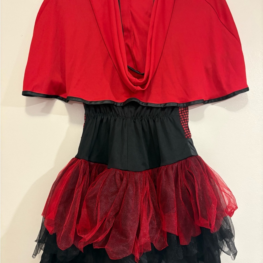 Red and Black Adult Costume - Picture 5 of 6